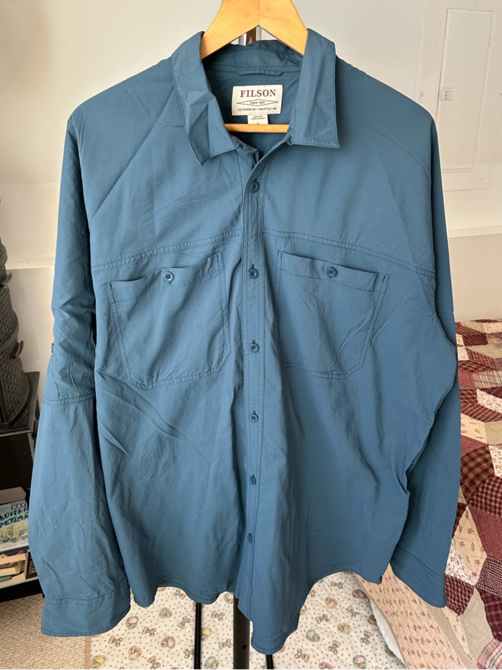 Filson Long Sleeve Button Down Shirt Men’s XL
